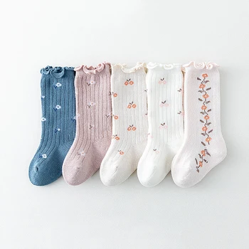 Новородено бебе момиче чорапи нови деца разрошени коляното високи чорапи малко дете мек памук пролет есен деца принцеса дълги чорапи