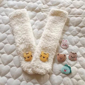 Сладък есен зима плюшени бебешки чорапи дебели топло малко дете бяло коляно високо бебе дълга тръба чорапи новородено против хлъзгане етаж чорапи